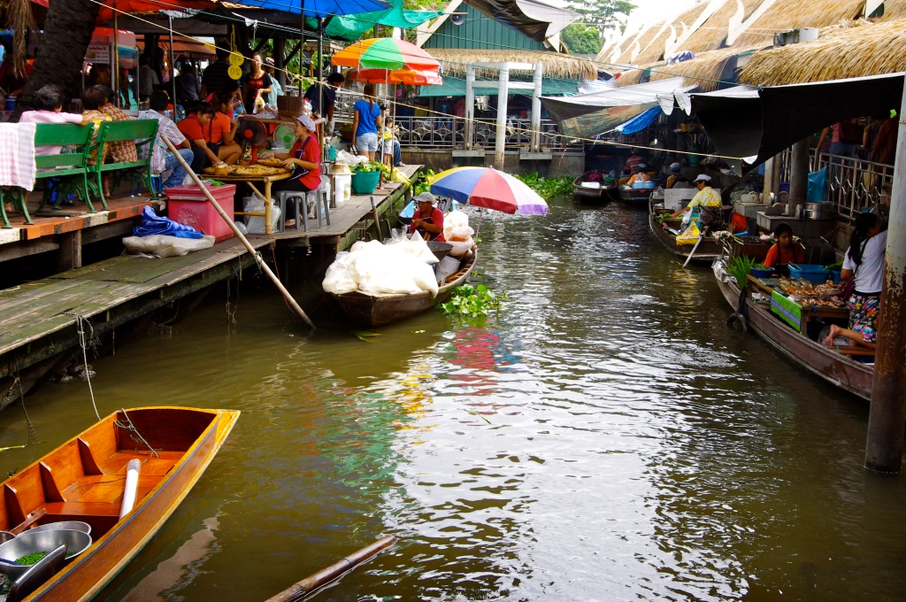 Triveni Floating Market
